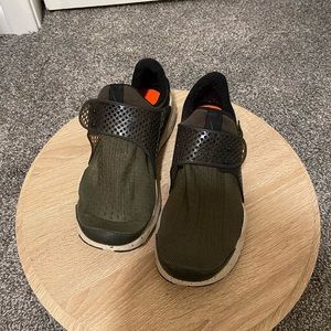 nike sock dart shoe